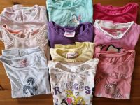 10 T-Shirts Gr. 104/110 Einhorn Hello Kitty rosa lila Mädchen Bayern - Schwarzenbach a d Saale Vorschau