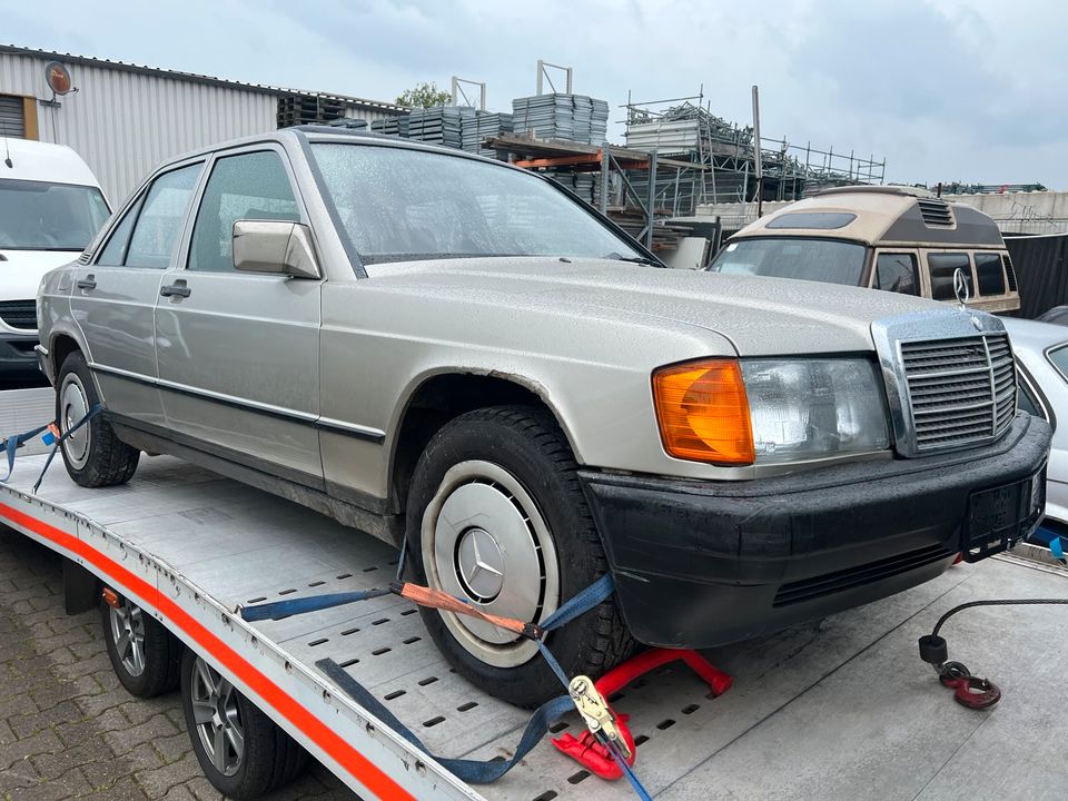 Mercedes W201 / 190 Ersatzteile 1.Serie Schlachtfest Autoteile in Köln Vogelsang