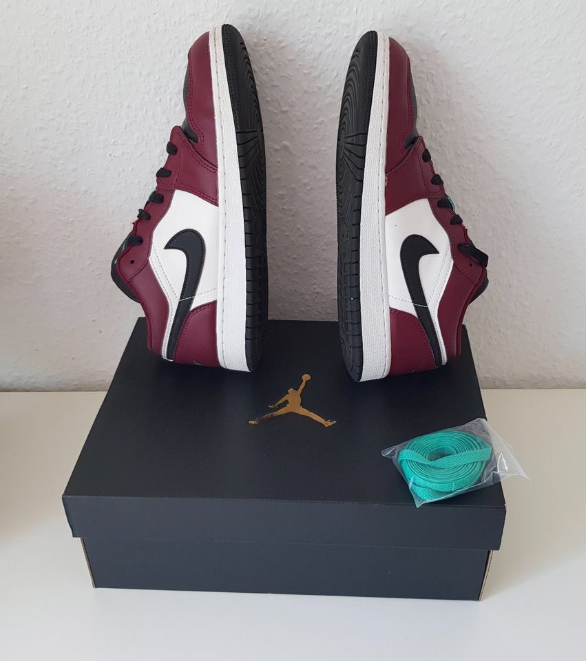 Nike Air Jordan 1 Low SE (GS) DM0589 635 OVP Gr. 40 Neuwertig in Bad Homburg