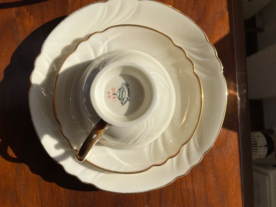 HEUTE LETZTMALIG:THOMAS IVORY Kaffeegeschirr Goldrand 10Pers in Marl