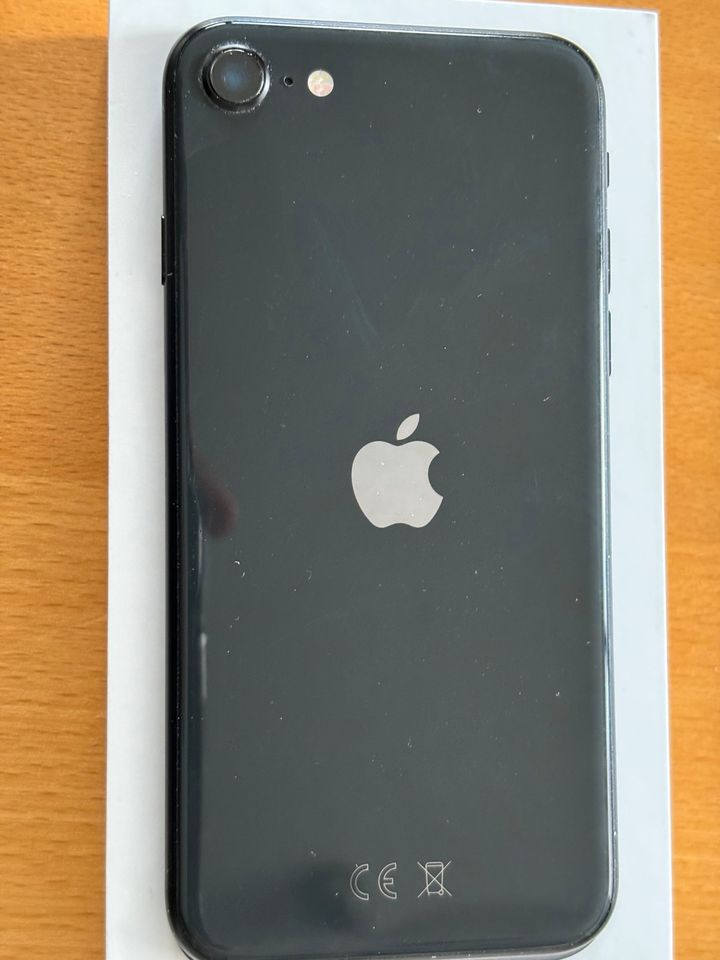 iPhone SE, 128 GB schwarz in Recke