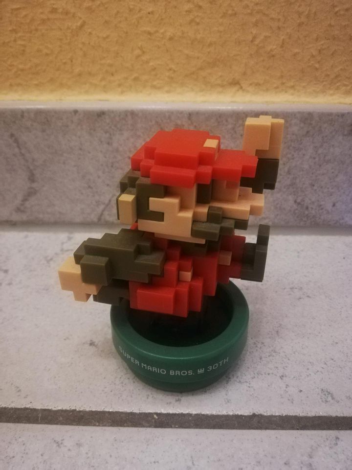 Wie neu - Amiibo - Super Mario Bros 30th in Kamp-Lintfort