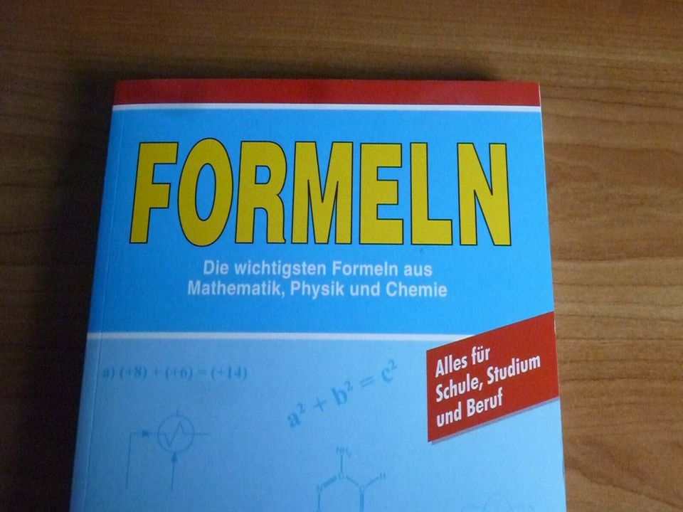 Buch Formeln für Mathematik, Physik, Chemie - Schule / Studium in Halle