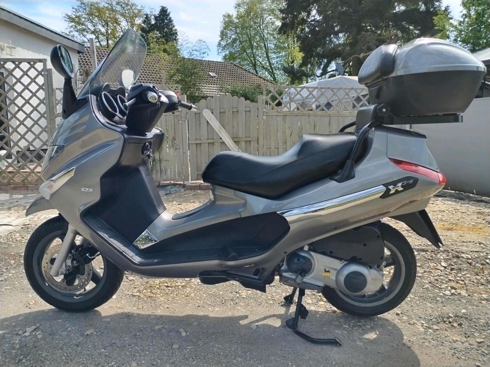 Piaggio xevo 125 ccm in Viersen