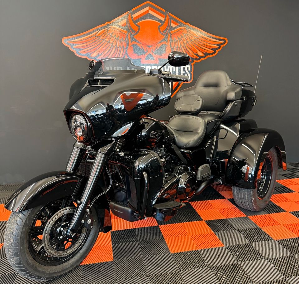 Harley Davidson Tri Glide Ultra 114 FLHTCUTG Trike in Birkenfeld