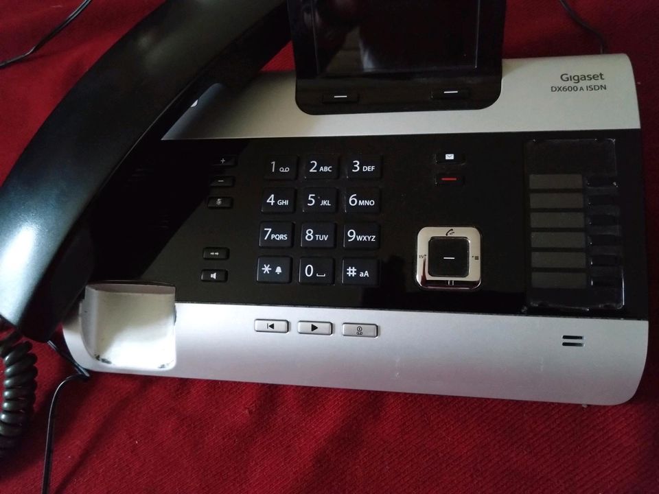 Gigaset DX600A ISDN (Telefon Haupt-Basisstation) in Marburg