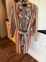 Emporio Armani Trechcoat getstreift hellblau/orange Gr. 36 Bayern - Bayerbach b Ergoldsbach Vorschau