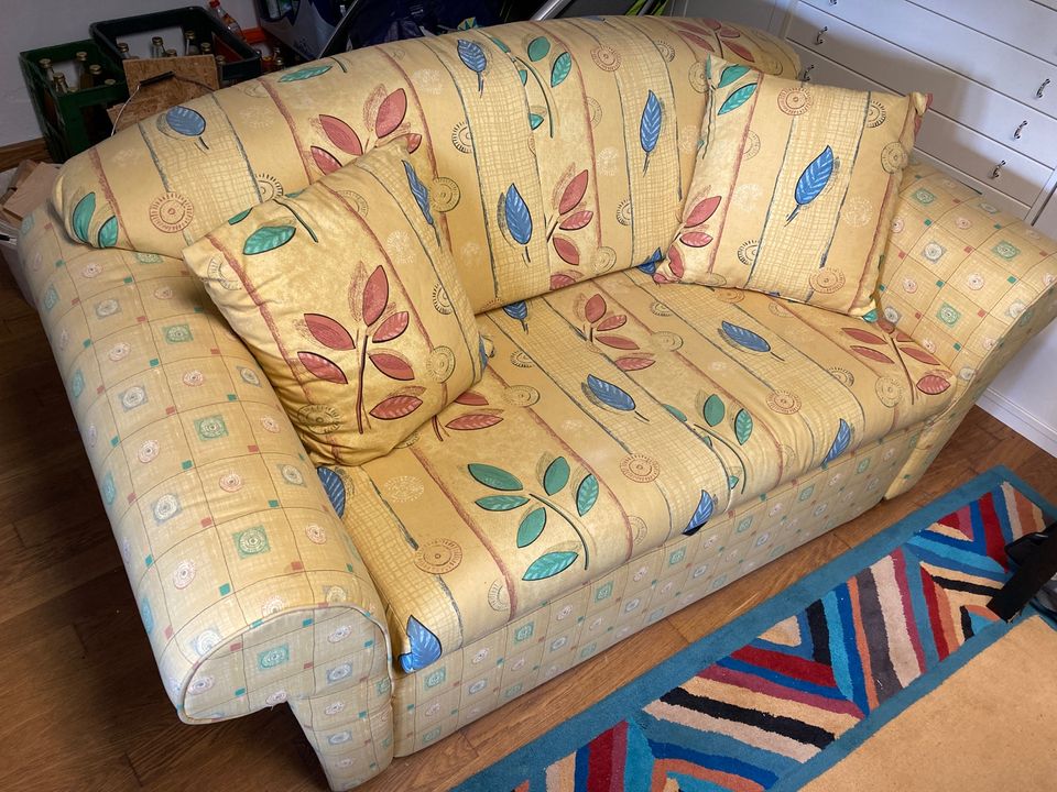 Couch Sofa mit Schlaffunktion in Kirchanschöring