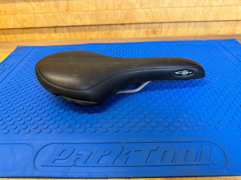 SELLE ROYAL Dardo retro Rennrad & MTB Sattel Weiss 09/06 in Leipzig