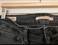 Levi’s Jeans 721 High Rise Skinny schwarz grau M Hessen - Gießen Vorschau