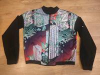 Nike Wendejacke Hoodie Sweatshirt Laufjacke M 38 Niedersachsen - Isernhagen Vorschau