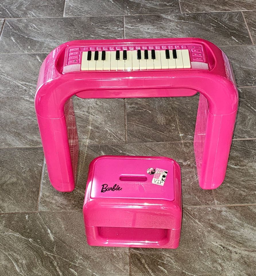 Barby Kinder Keyboard mit Hocker pink in Brilon