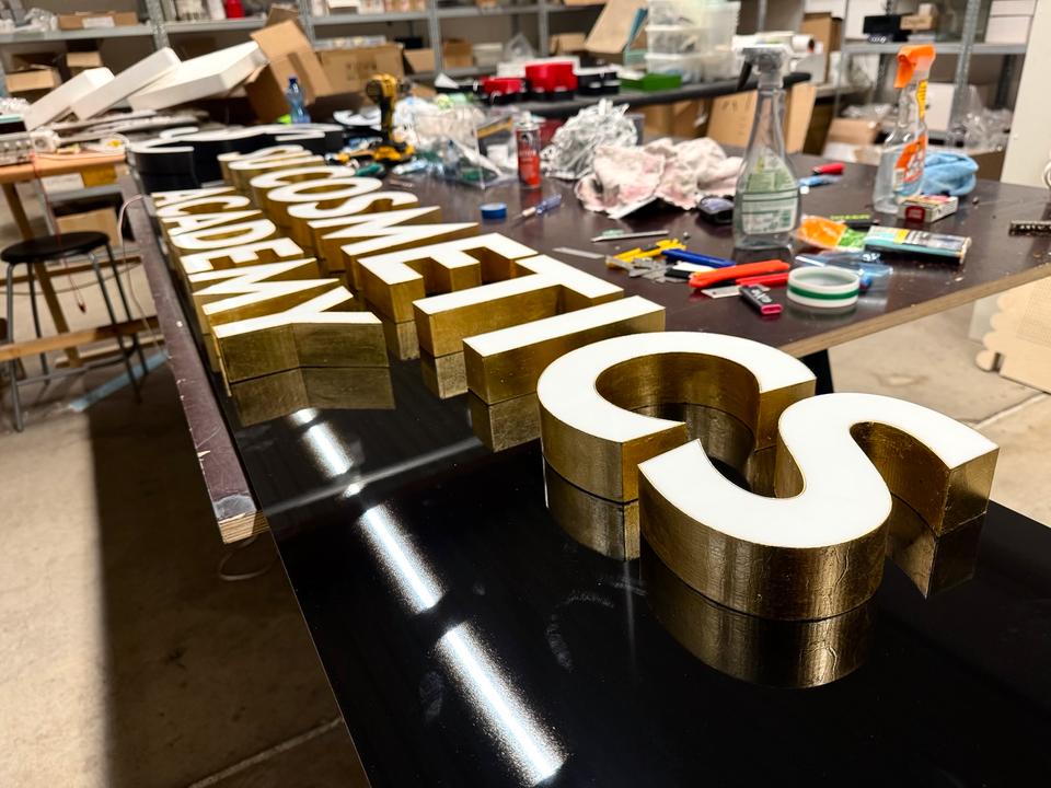3D LED Buchstaben - Leuchtreklame - Aussenwerbung - led Buchstabe in Bielefeld