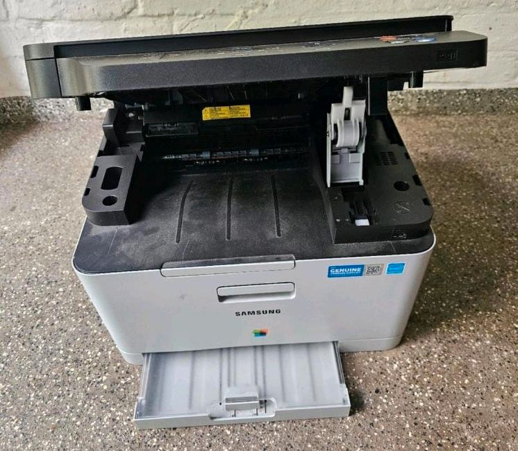Drucker CLX3305 Samsung Farblaserdrucker Kopierer Scanner in Essen