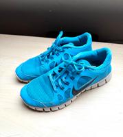 Nike Free 5.0 Gr. 39 UK 6 Blau Schwarz Sport Jogging Fitness Niedersachsen - Apen Vorschau