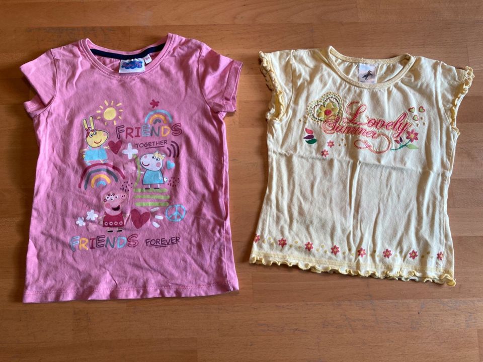 T-Shirts 98/104 Mädchen und Jungen in Herzogenaurach