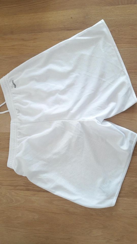 Sporthose Shorts Adidas 164 in Burscheid