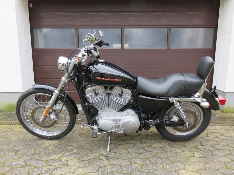 Harley-Davidson XL 883 C  TOP  REIFEN  SERVICE NEU in Ditscheid