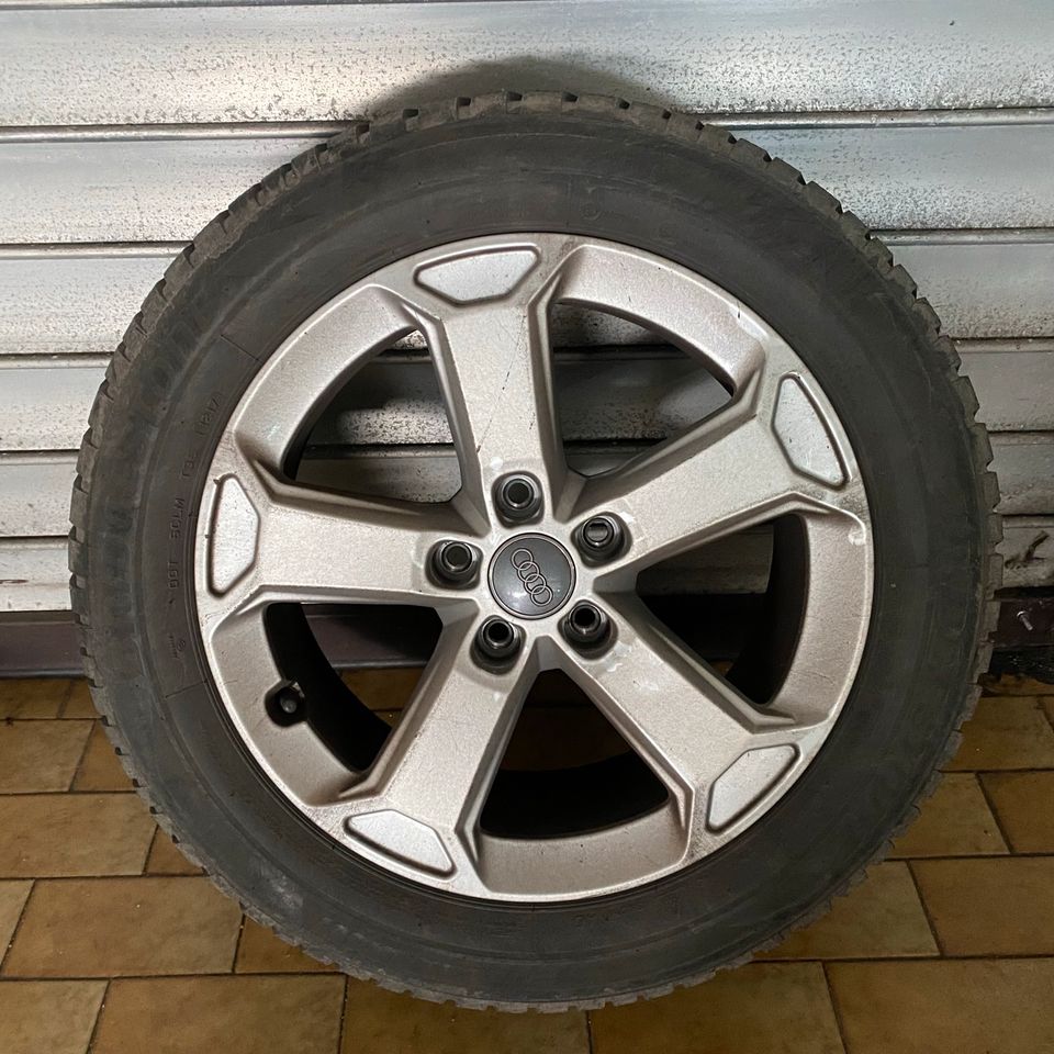 Originale 17 Zoll Audi Q2 Alufelgen 215/55R17 Winterreifen in Remscheid