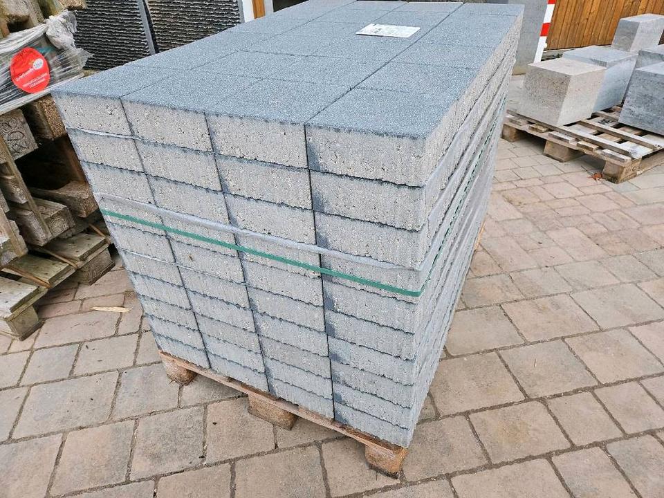 119m2 Pflastersteine Kann Vios anthrazit 20x20x8cm Sonderposten in Grettstadt