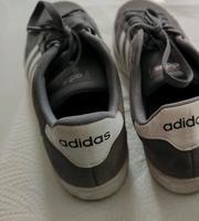 Herren Adidas Sneaker grau in Größe 422/3 Sachsen - Kesselsdorf Vorschau