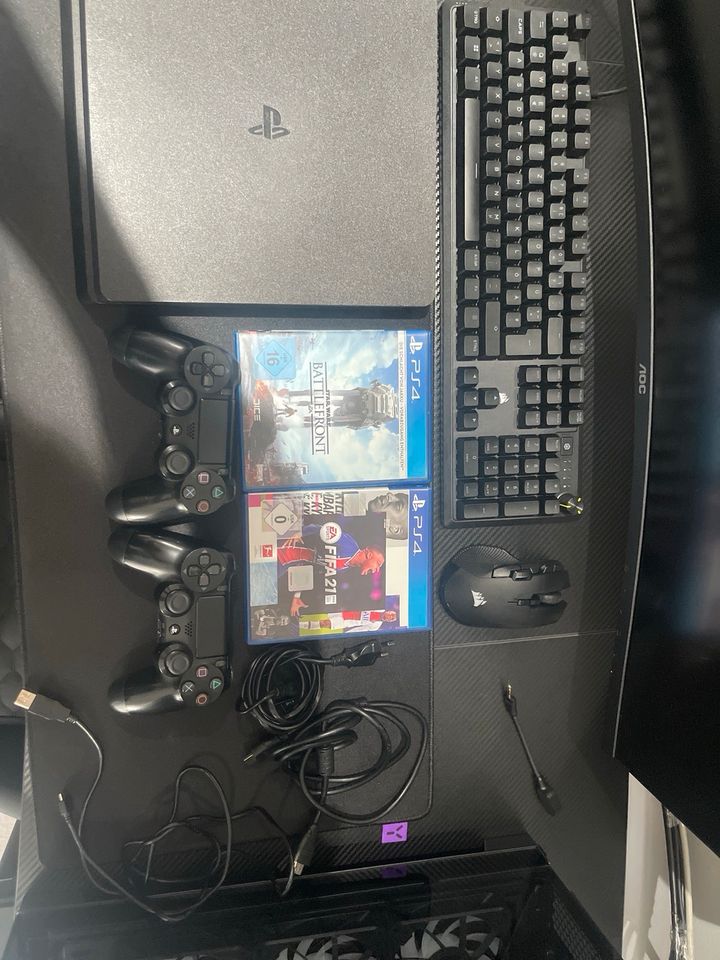 Ps4 inkl. 2 Controller + 2 spiele + alles Kabel in München