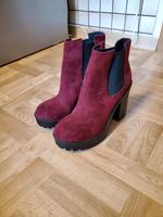 Rote Stiefeletten Hessen - Einhausen Vorschau
