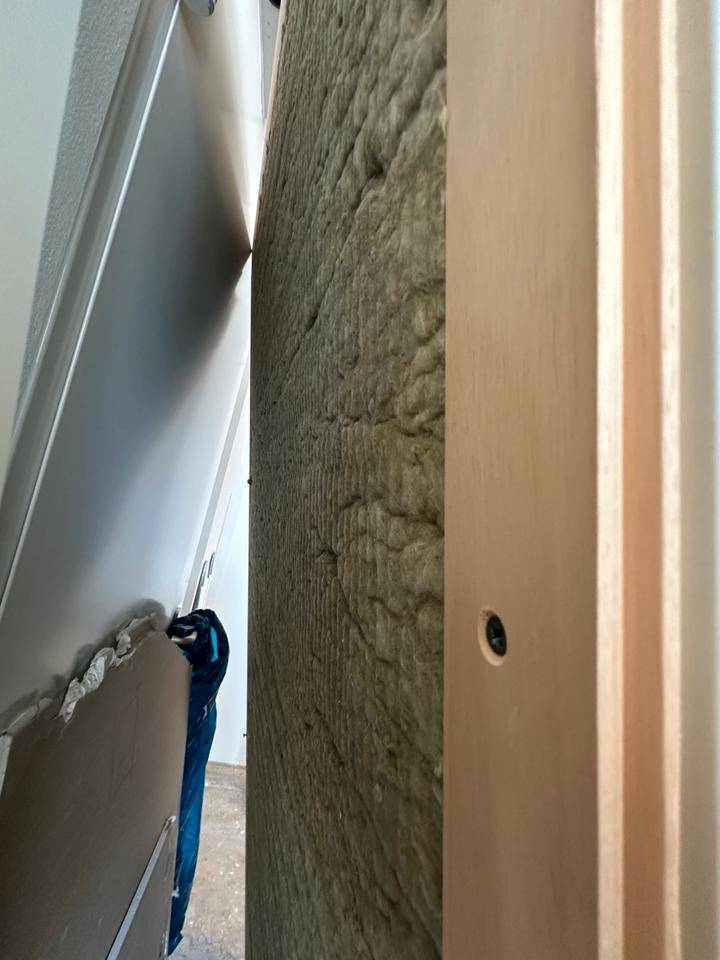 Akustikpaneel Holzwand Wandverkleidung Holz  – zu verschenken in Augsburg