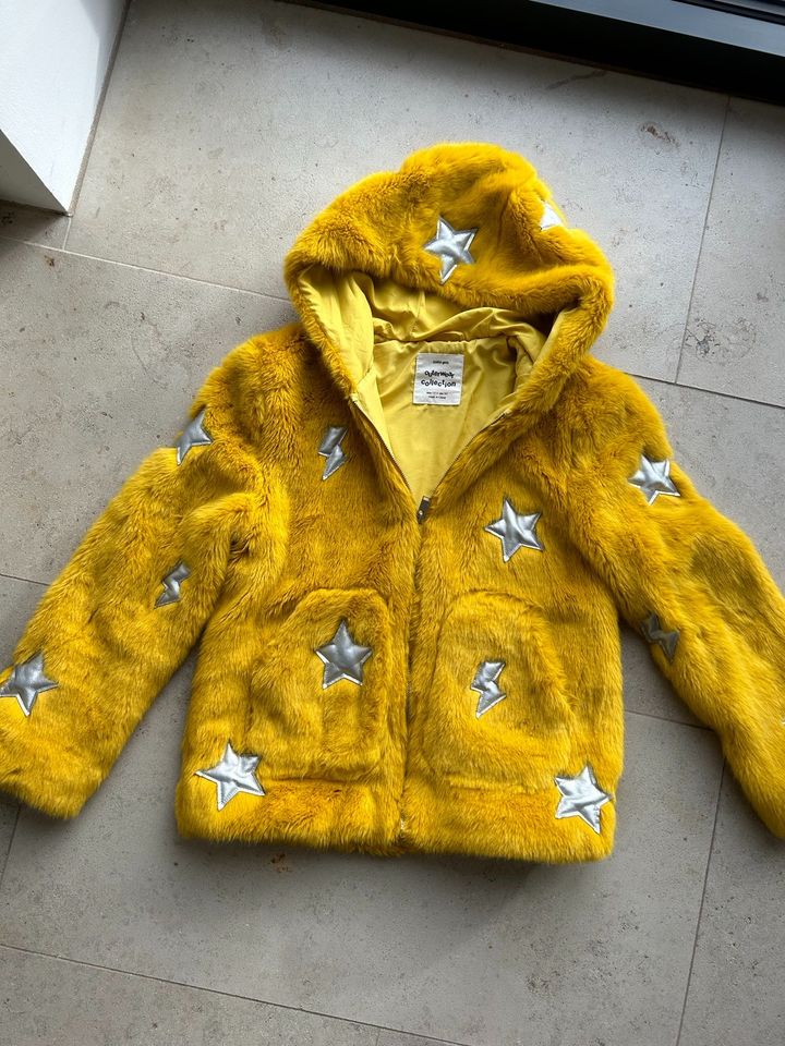 Zara Fake Fur gelb in Kempten