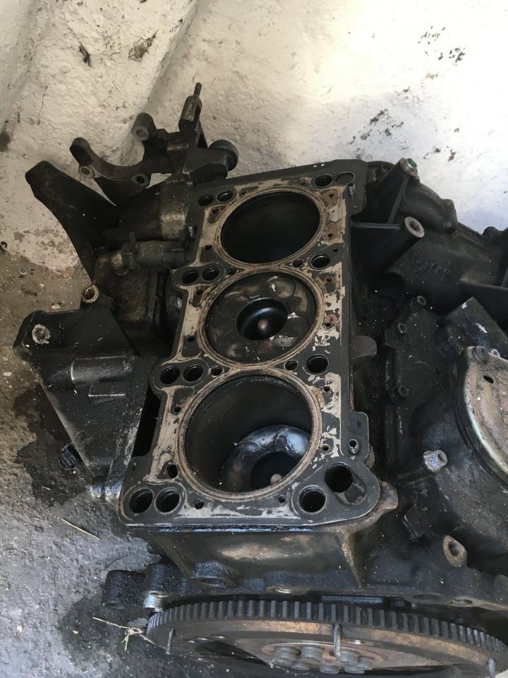 Audi VW 2,5TDI Motor Motorblock BAU 180PS A6 A4 Passat 3bg in Kolkwitz