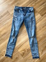 Jeans mit Applikationen Dresden - Pieschen Vorschau