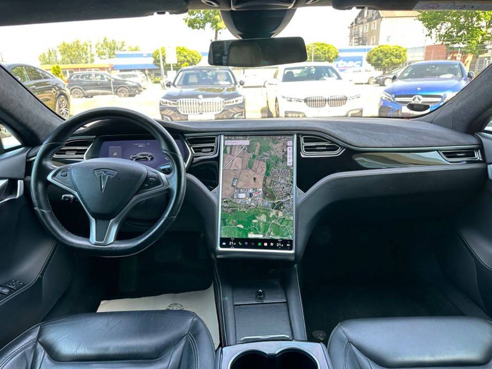 Tesla Model S 90D  -Free Supercharging  -MCU2-Upgrade in Bad Oldesloe