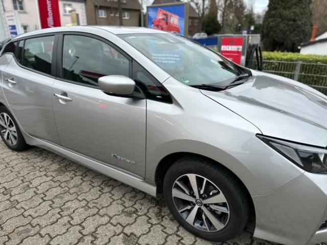 Nissan Leaf in Meerbusch