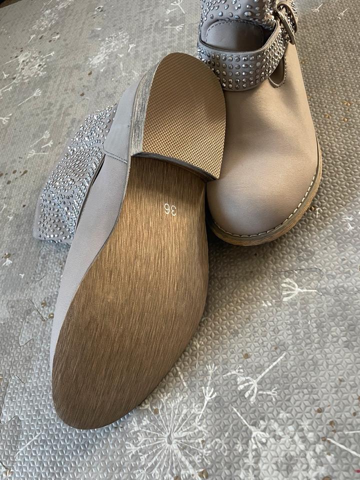 Damen Boots Stiefeletten mit Strasssteinen Gr. 36 grau neu in Wemding