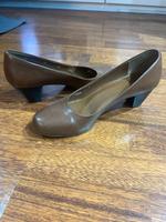 Absatzschuhe Pumps Ariane Größe 41 Hessen - Maintal Vorschau
