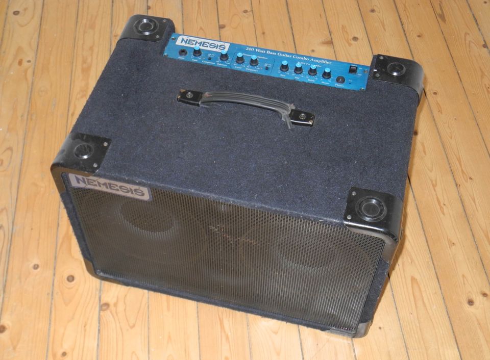 Basscombo Eden Nemesis NC 200 in Pohlheim