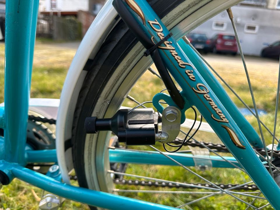 Damenfahrrad 26 Zoll Türkis / Weiss in Markranstädt