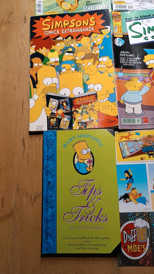 Simpsons Comics + 37 Stück Panini Sticker Jahr 2001 in Kiefersfelden