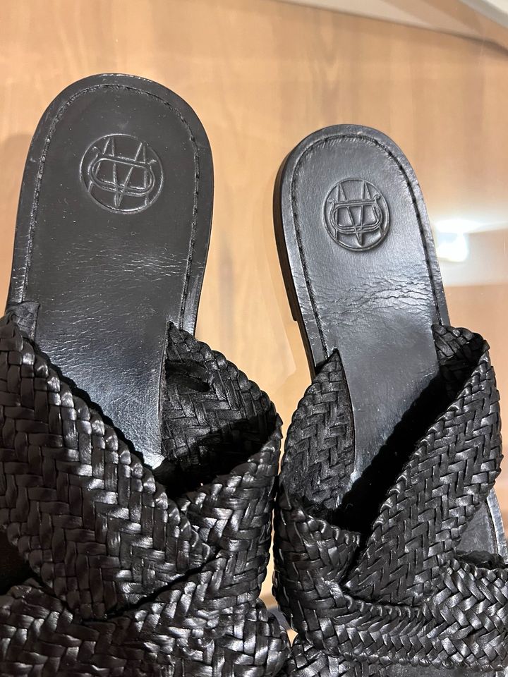 Massimo Dutti Sandalen Leder Schwarz Gr. 39 in Königstein im Taunus