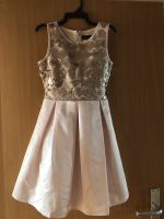 Kleid Sommerkleid Festkleid Pailletten Gr. 140 Einschulung Leipzig - Leipzig, Zentrum Vorschau