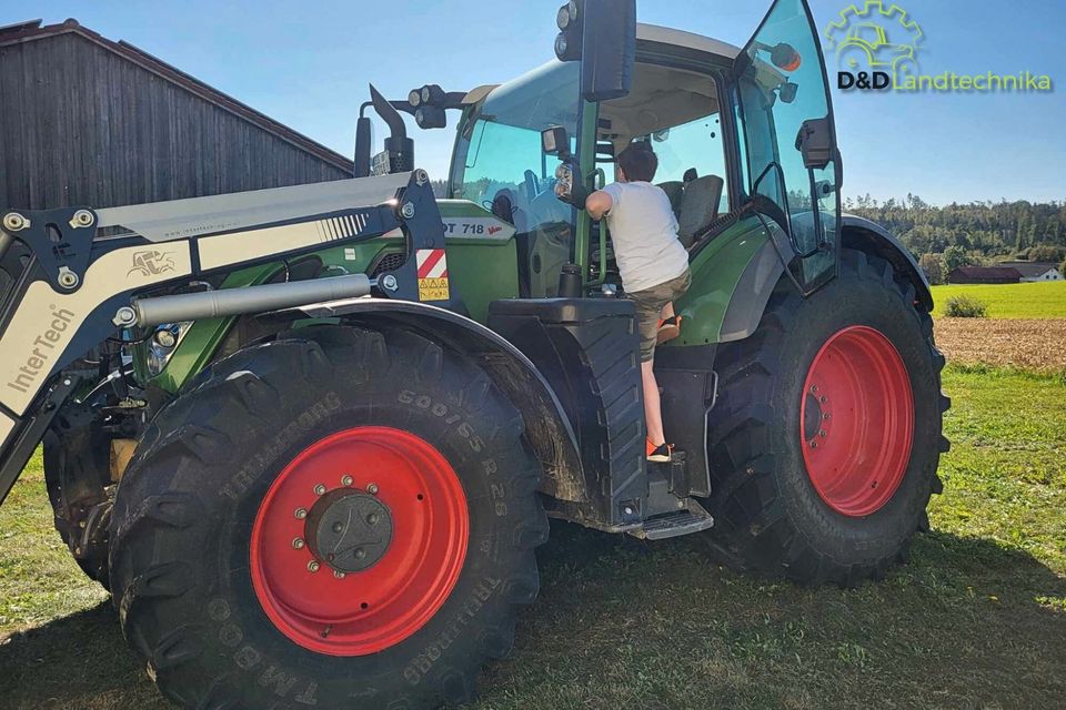 D&D Landtechnika Frontlader für Fendt 718 / inkl. Transport in Görlitz