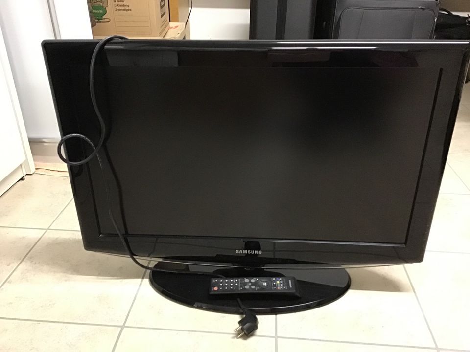 Samsung TV LE 32R81B in Plankstadt