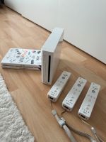 Nintendo Wii inkl. 3 Wii Controller & Mario Party 8 & Wii Play Hessen - Seligenstadt Vorschau