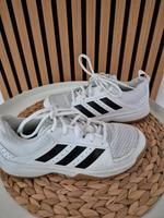 Adidas Hallenschuhe, Gr 37 1/3 Rheinland-Pfalz - Mudenbach Vorschau