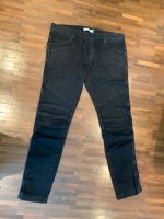 Originale Pierre Balmain Biker Jeans Größe 48 in Schwarz Frankfurt am Main - Griesheim Vorschau