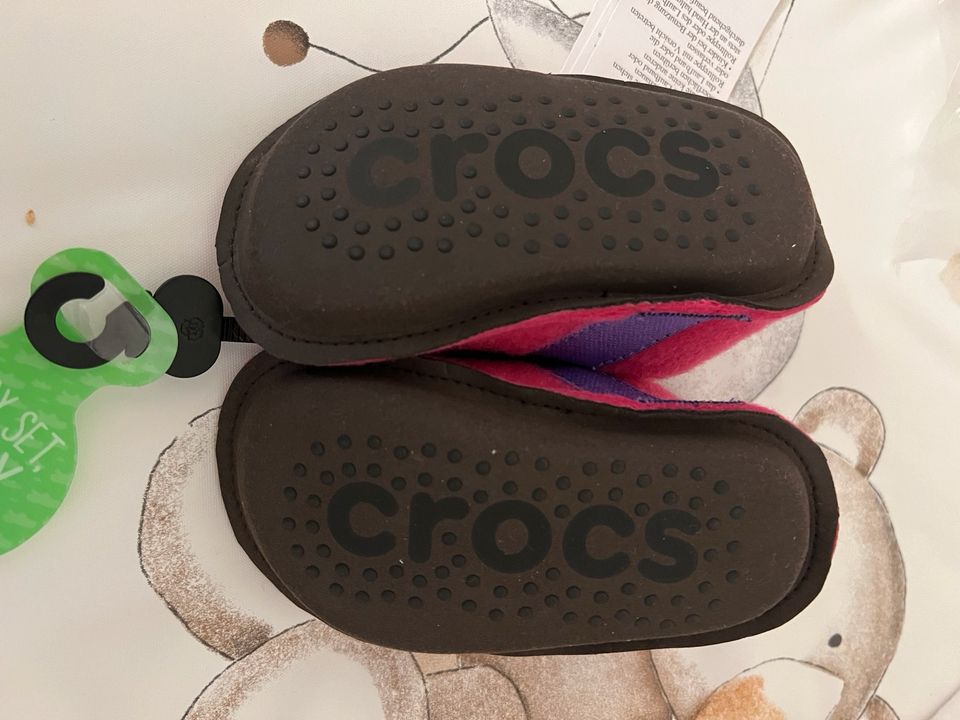 Crocs Hausschuhe in Wolfratshausen