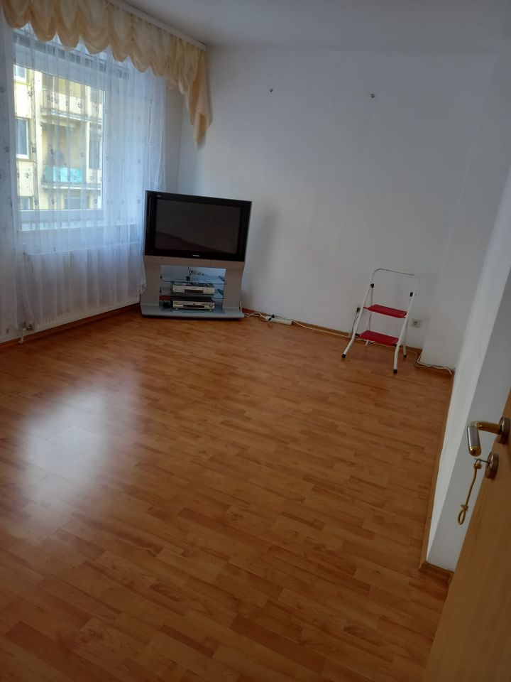 Wohnung mit Garage in Krefeld zu verkaufen in Krefeld