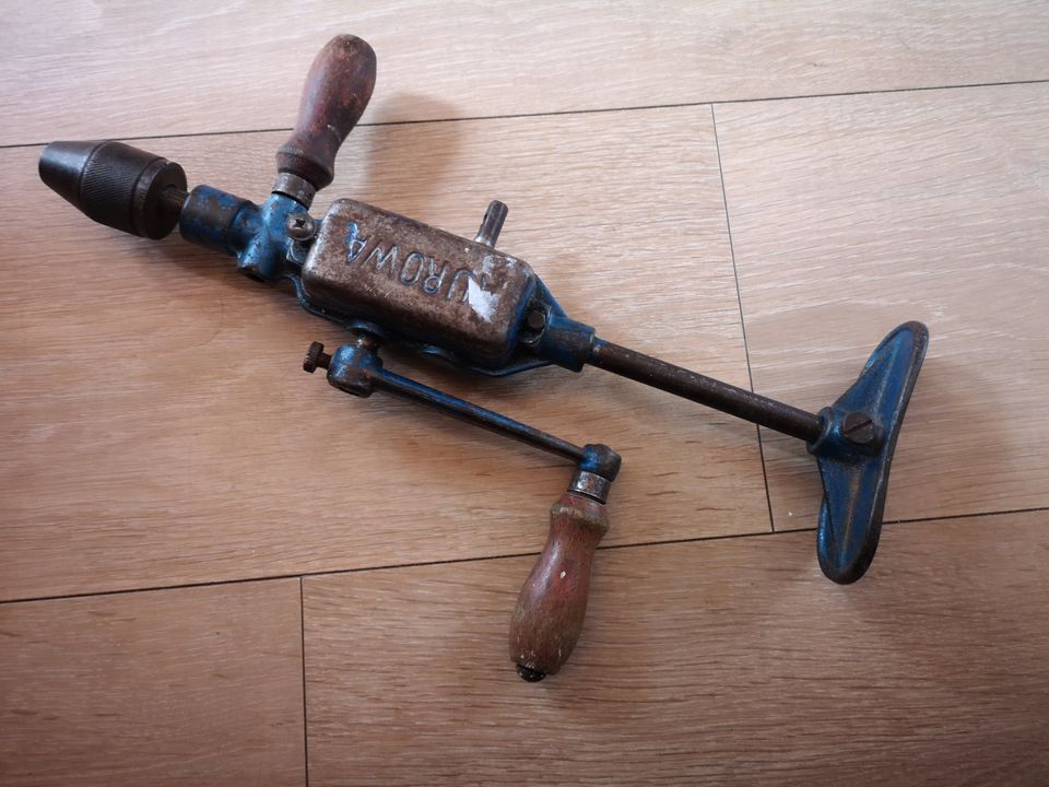 AUROWA Handbohrer Bohrwinde 35cm - Altes Vintage Werkzeug in Braunschweig