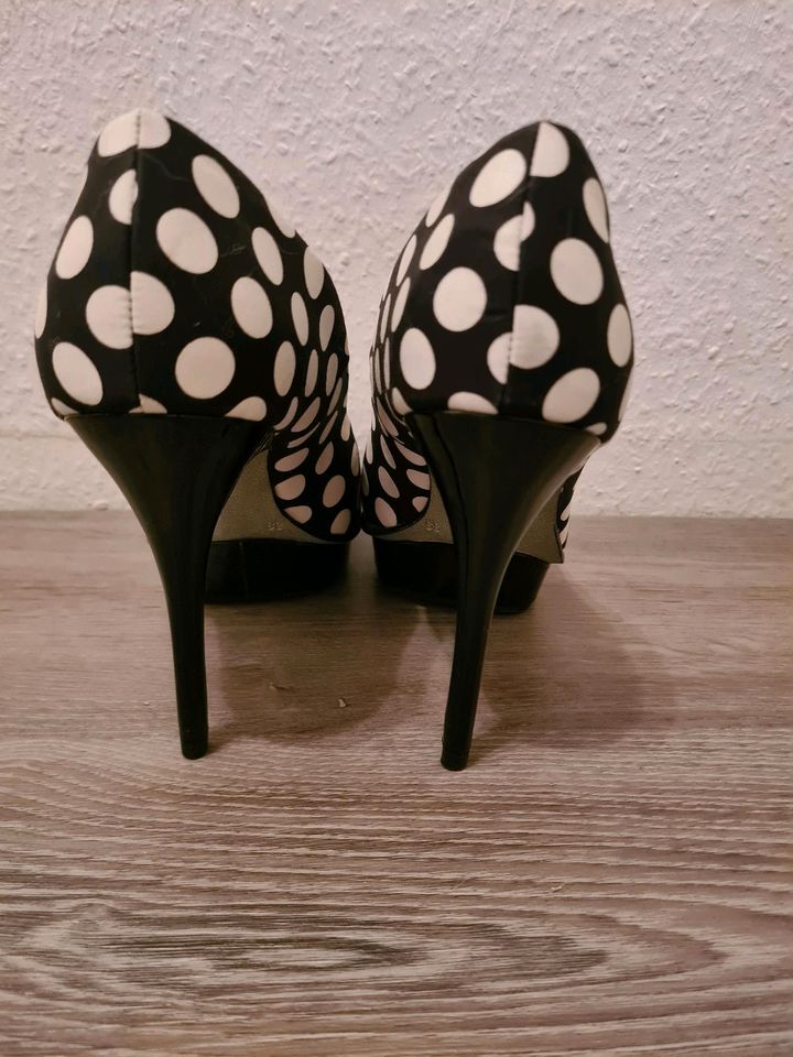 Highheels/Pumps NEU Gr 39 in Uetersen