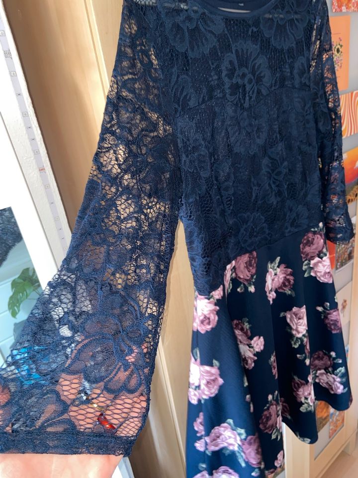 Damen Kleid Minikleid spitze dunkelblau Blume M 38 in Kolbermoor